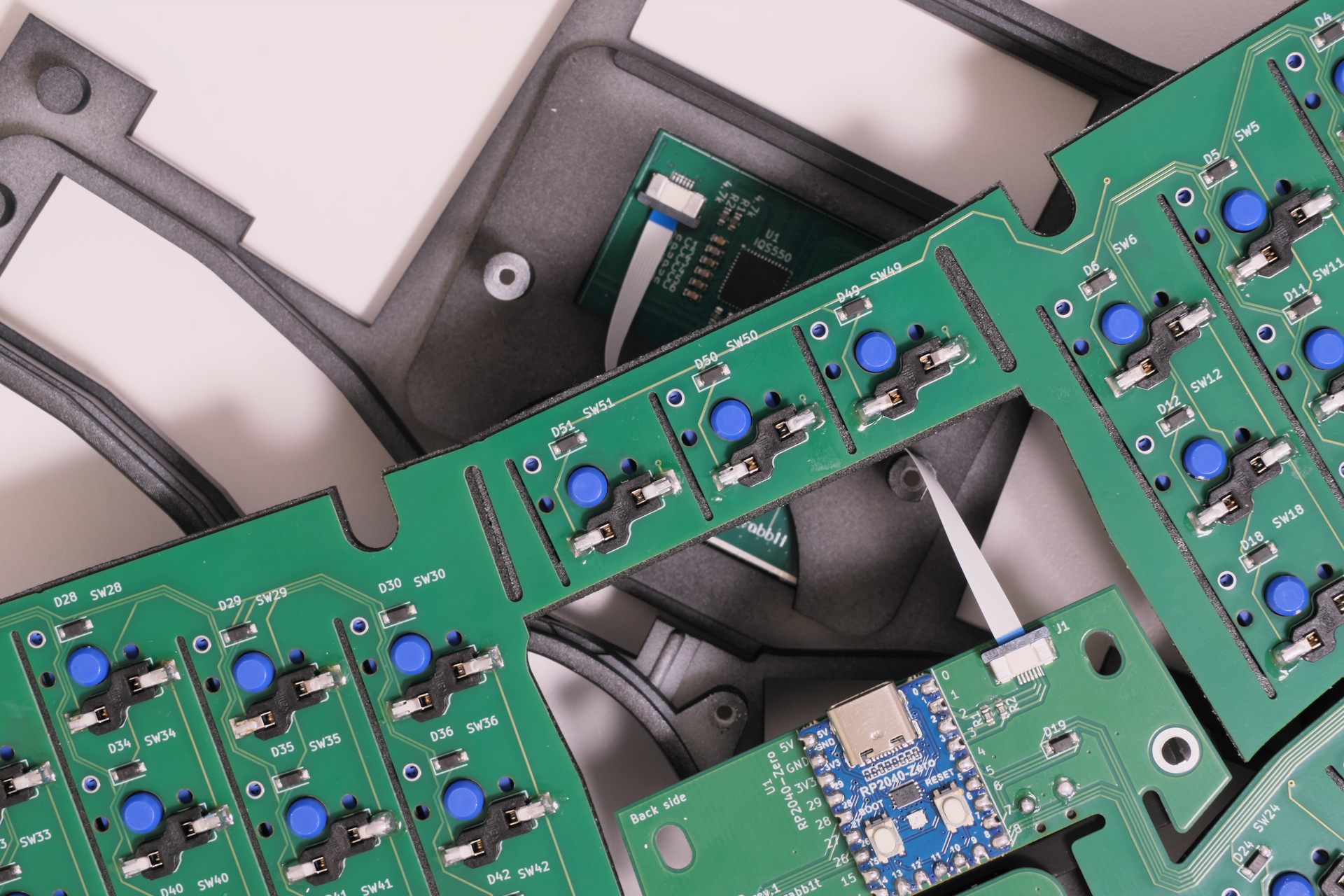 PCB側のフラットケーブル接続